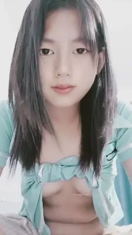 新人~真实在校生【性感美芽】私人宿舍~全裸扒穴~洗澡,为了赚下学期的学费也是拼了~性感美伢~性感美芽 7-3-1 1252846615 new