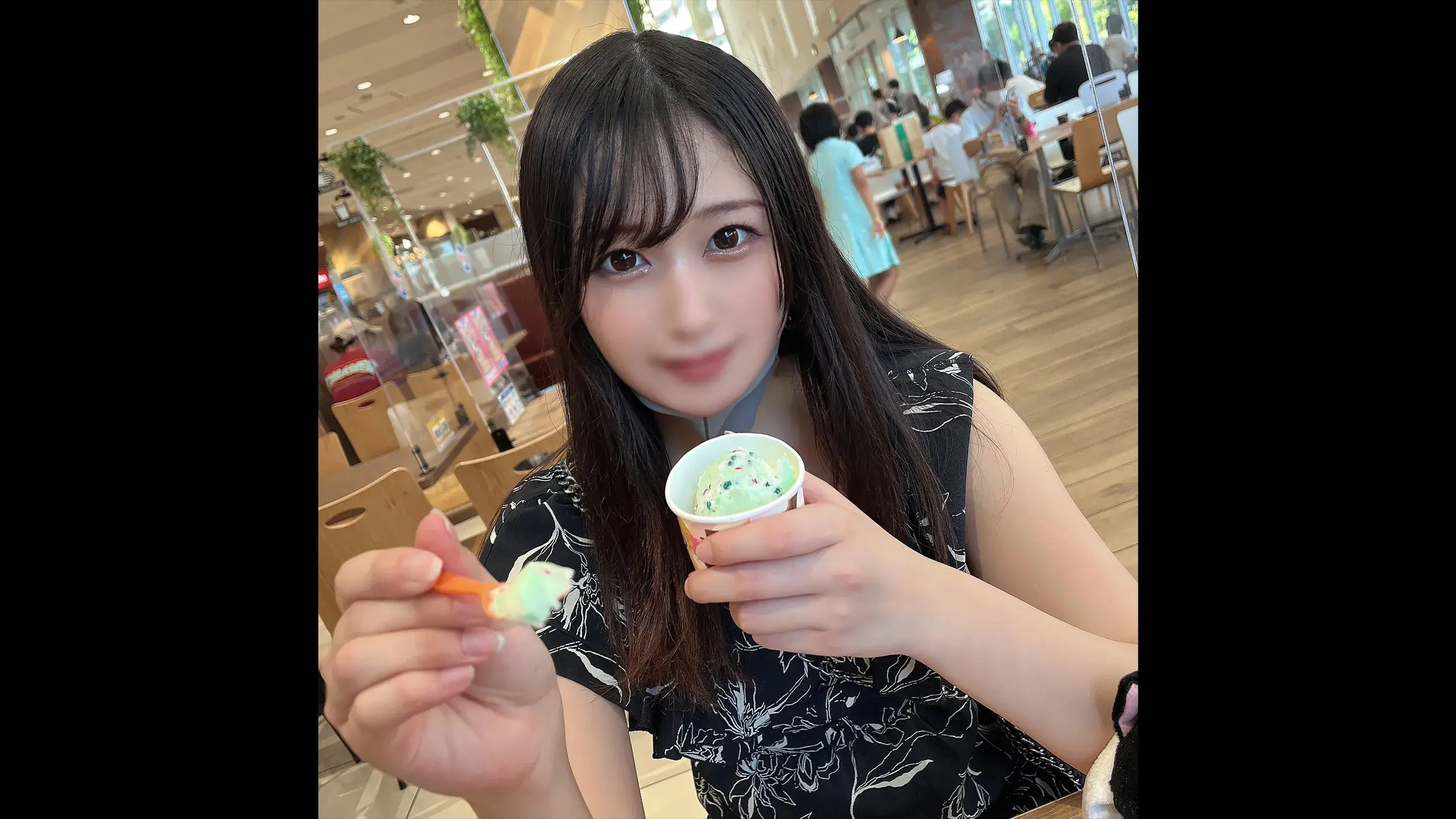 外观·首次拍摄! !优雅利落的女大学生被脱光衣服时,美丽的Ecup的巨乳夹在美丽的巨乳之间,白光闪耀的美白身体被