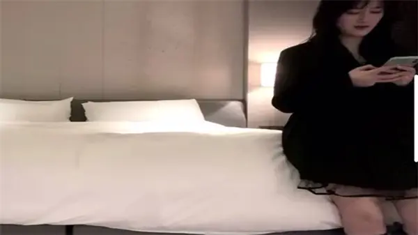 极品网红约炮偷拍!3000大洋包夜干到内射骚穴