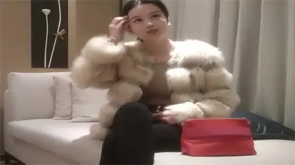 探花实录!极品高颜值巨乳嫩妹,被猛男狂插到淫叫失禁,潮吹求内射灌满骚穴