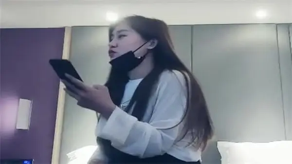 极品纹身甜妹 火辣69式狂舔嫩穴 口交深喉淫水横流
