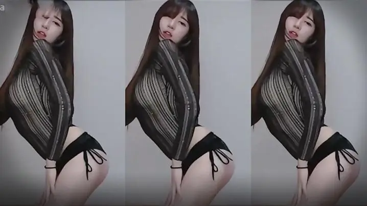 虎牙美女主播舞嫣小妖精老板千元定制大尺度舞蹈视频抖.胸摇臀极度诱惑
