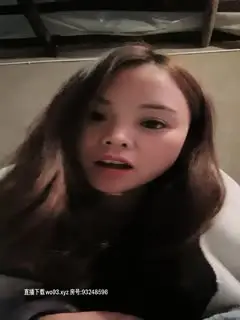 2020.2.18【单单妹】被困在重庆老家的小嫩妹回家后开始自慰插鲍鱼第11集