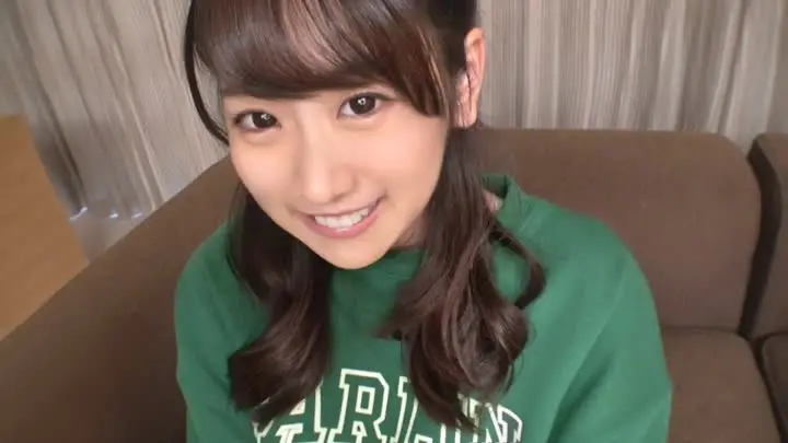 みつき 19歳 大学生 SIRO-5000 【耳<クリ<<<<<ナカ】「クリとナカと……あと耳が性感帯です」という大学生。どこか一番感じるか検証したところ、挿入
