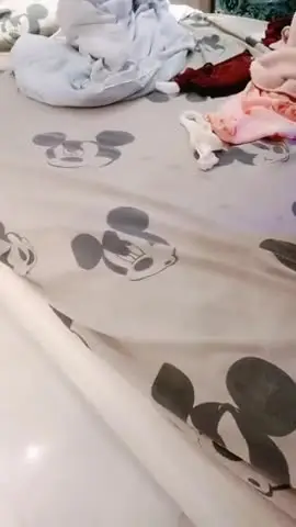 女神姐妹花【无敌兔兔】双女诱惑，超高颜值，互舔骚逼跳蛋自慰，假屌抽插流出白浆