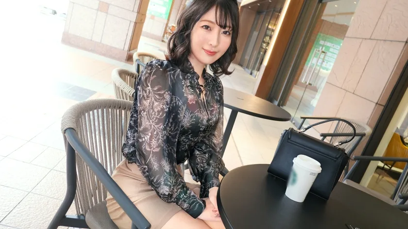 SIRO-5273 【訳ありな人妻】「騎乗位のとき、自ら動くタイプです。。。」気持ち良いところを探しては、無心に