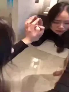 抖音百万网红阿丁儿被金主按镜前狂干!骚穴爆操内射视频曝光!