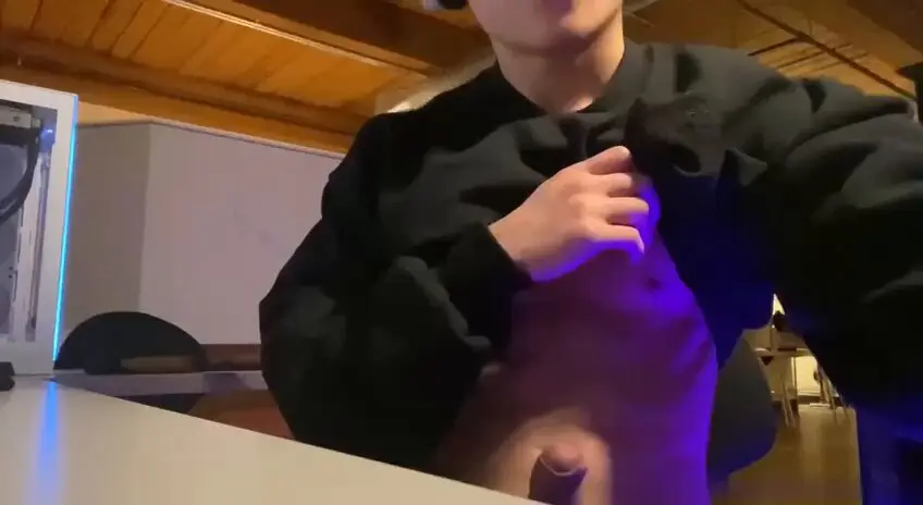看着我的肉棒 撸鸡巴好吗
