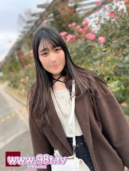 FC2PPV-4872056- 『今日夫いないから遊びませんか?』24歳寂しがりな人妻とイケない不倫デートで生中出し