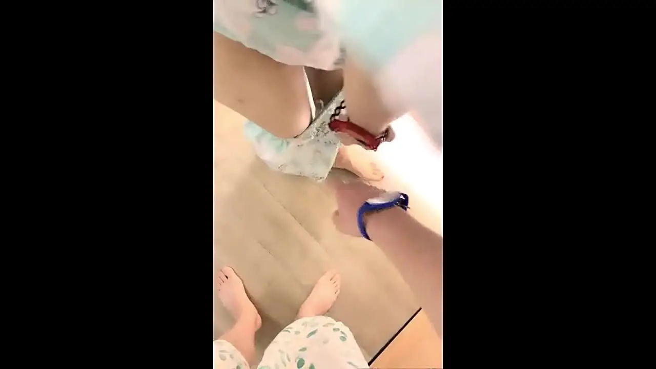 在人多的浴场啪啪,蜂腰翘臀无套内射.