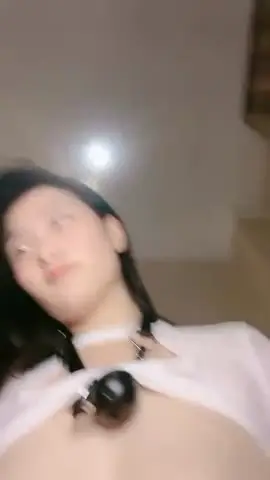 外表清纯女神真会玩!包臀短裙高跟鞋!口塞跳蛋双洞齐插,按住头猛吃屌,骑乘位拉手后入