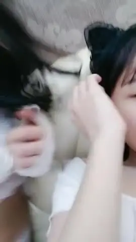 女神颜值姐妹花【无敌兔兔】双女诱惑,吊带红色丝袜,顶级美腿,揉捏奶子假屌插穴,互揉奶子很嗨