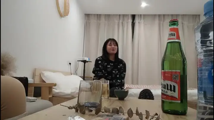 换妻探花很久没播回归4P首秀,还是原来的味道,KTV唱歌喝酒,回到房间开操,交换一人一个后入猛顶1080P横版
