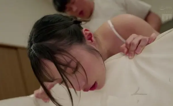 選手村リポート中に狙われた新人女子アナは性欲も体力も桁違いな屈強アスリートの中出し輪でバチボコに犯れる 松井日奈子Uncensored-MIAB-607 