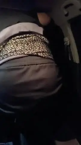 2021 11 13, 【河南老王】,两男子户外车震,熟女骚爆了,车内手机直播,啪啪无套,淫水潺潺浪叫连连,刺激精彩