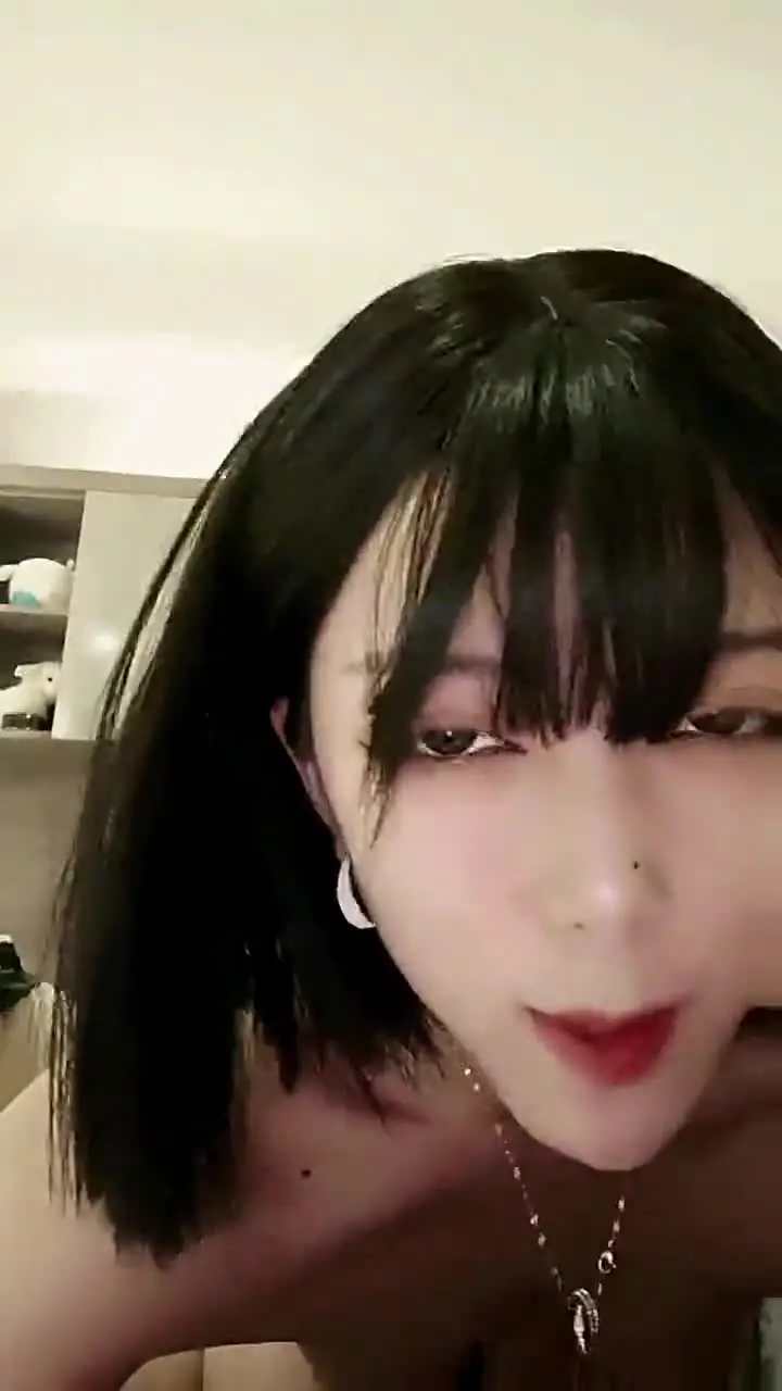 KU【约啪】冷艳短发颜值女神被炮友2小时多种姿势各种操,特写口交吸吮舔蛋,第一视角进出抽插,上位骑乘美臀上下套弄