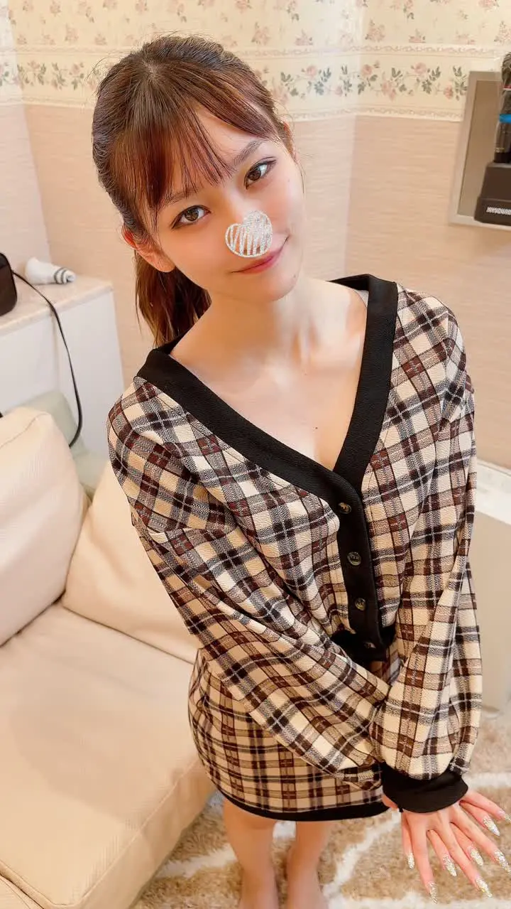 FC2-3150973 探しても見つからない圧倒的美人、乙葉ちゃんに初顔射！！可愛いだけではない圧倒的なエロさ、巨乳、１２月のMVPは彼女で決定です。※お風呂で挿入編は特典となります new