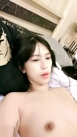 萌萌哒双马尾美妞 ,无聊和炮友来一炮 ,特写深喉吸吮很卖力 ,主动上位骑乘 aac new