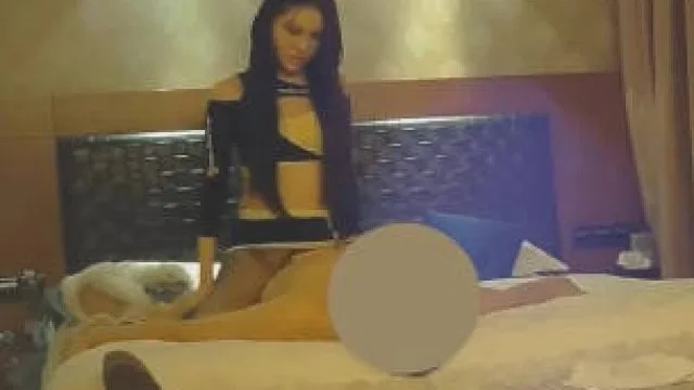 气质俱佳的超短裙制服小姐姐-汤先生