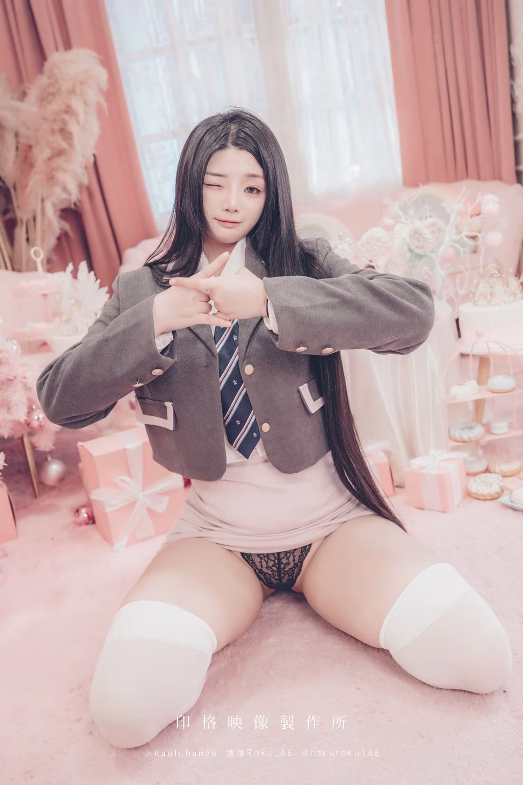 Coser@落落Raku: Wink 22