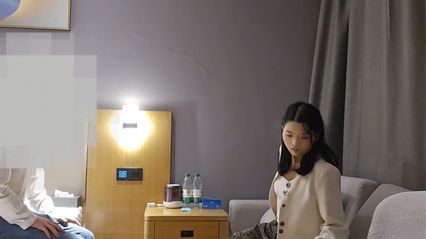 杏吧探花 约啪翻车现场 后入粗暴抽插骚逼到一半学人玩摘套，太舒服了一不小心射出来了 女主看起来都要翻脸了 封面