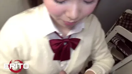 Erito - Asian Schoolgirl Takes A Full Creampie From Her Reflexologist 封面