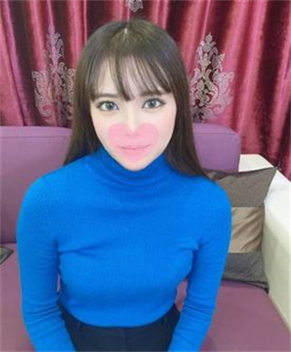 抓住了刚到东京纯真无垢的女孩子的弱点让她出演AV 封面