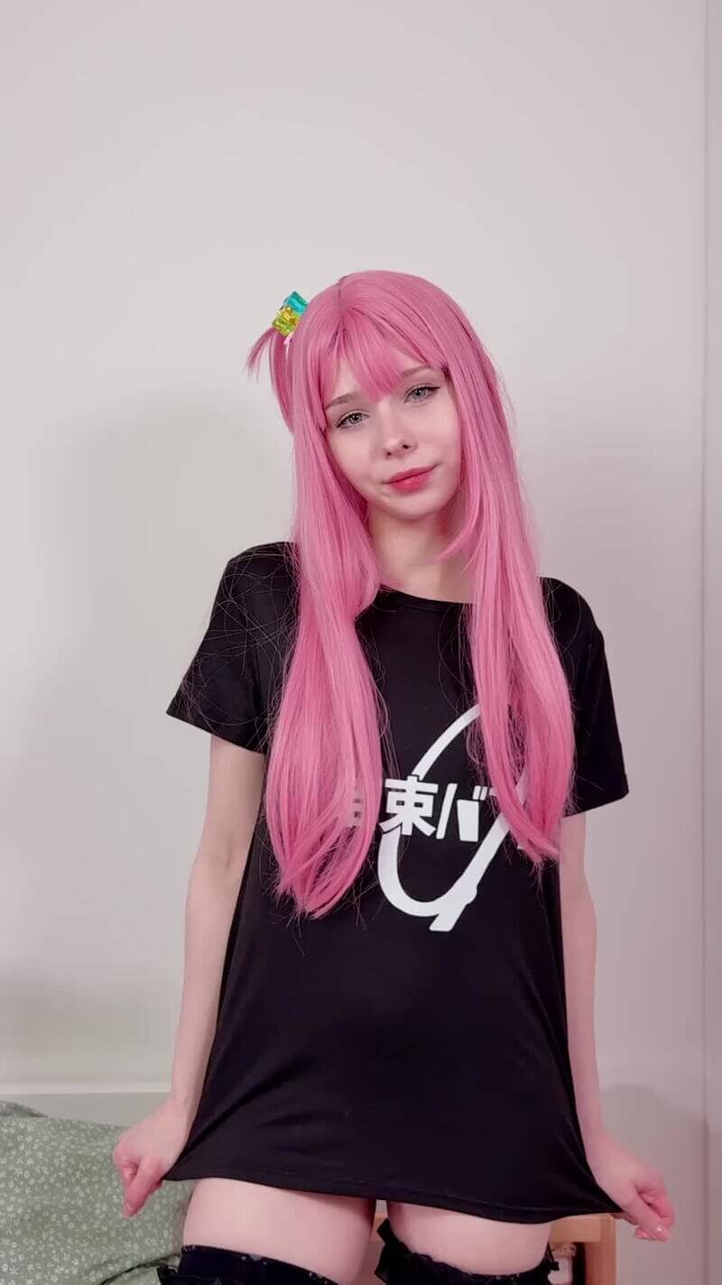 Cosplay 孤独摇滚之激情演奏：性爱与自慰的摇滚乐章
