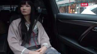 机场搭讪清纯女神，御姐酒店房内诱惑难挡，狂插令她叫床不断。