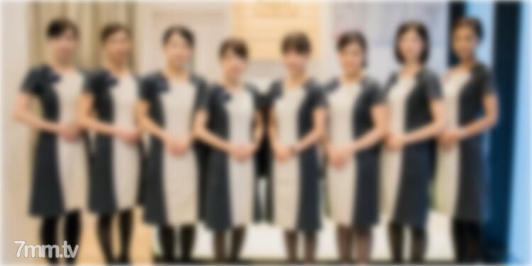 被按摩招募欺骗的活跃美容师嘉穗，丰满厚实的大间，未经审查的私密时刻。
