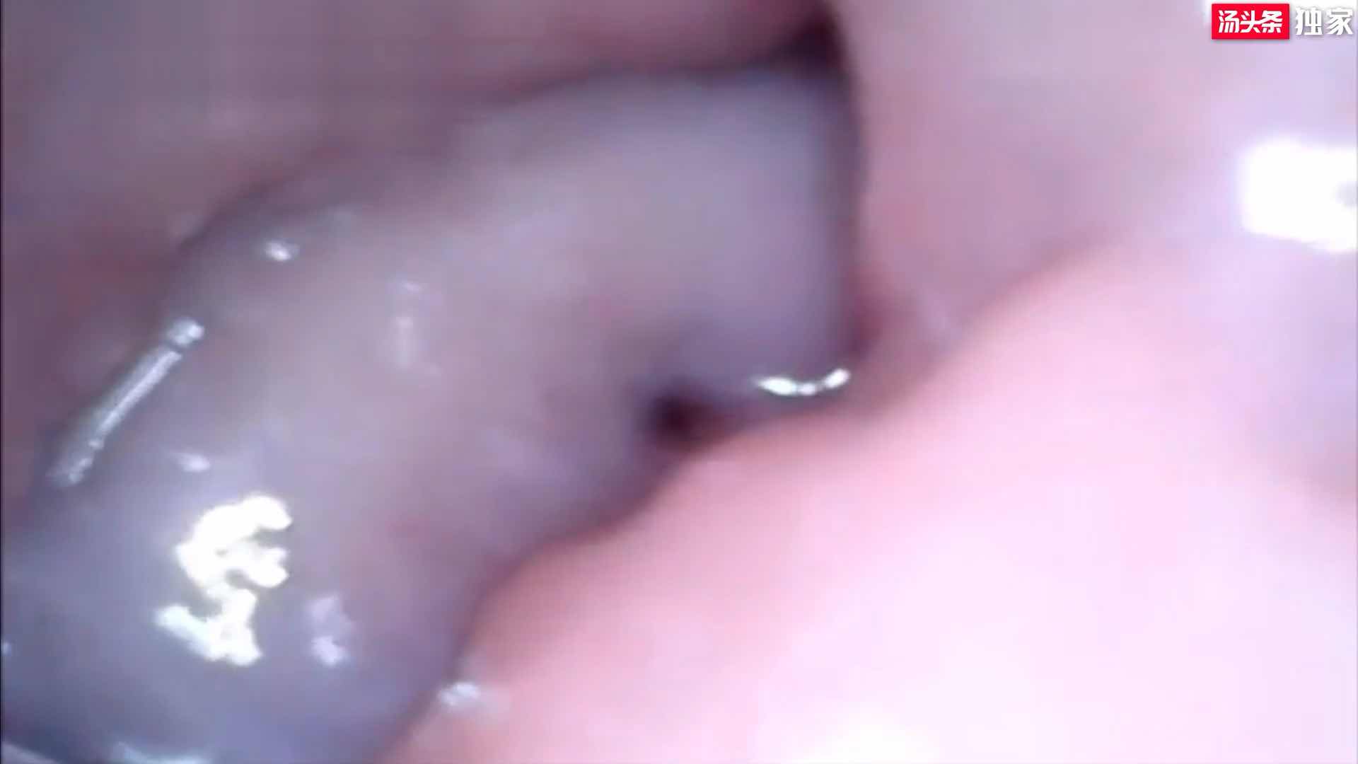 内窥镜下，粉嫩小穴自慰，自拍记录嫩逼初探