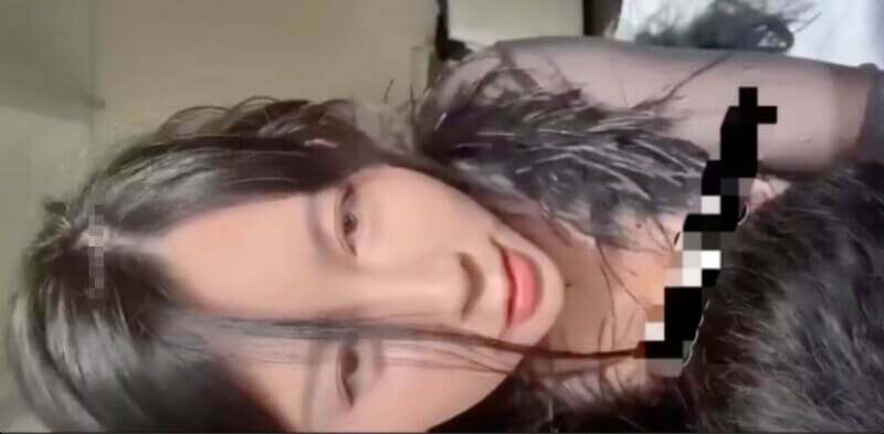 淫荡人妻李雅，楼道口野战户外啪啪，商场口交做爱偷情记