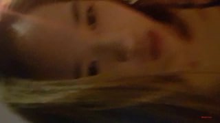 高颜值白领私会公司老总，偷情自拍流出视频曝光。