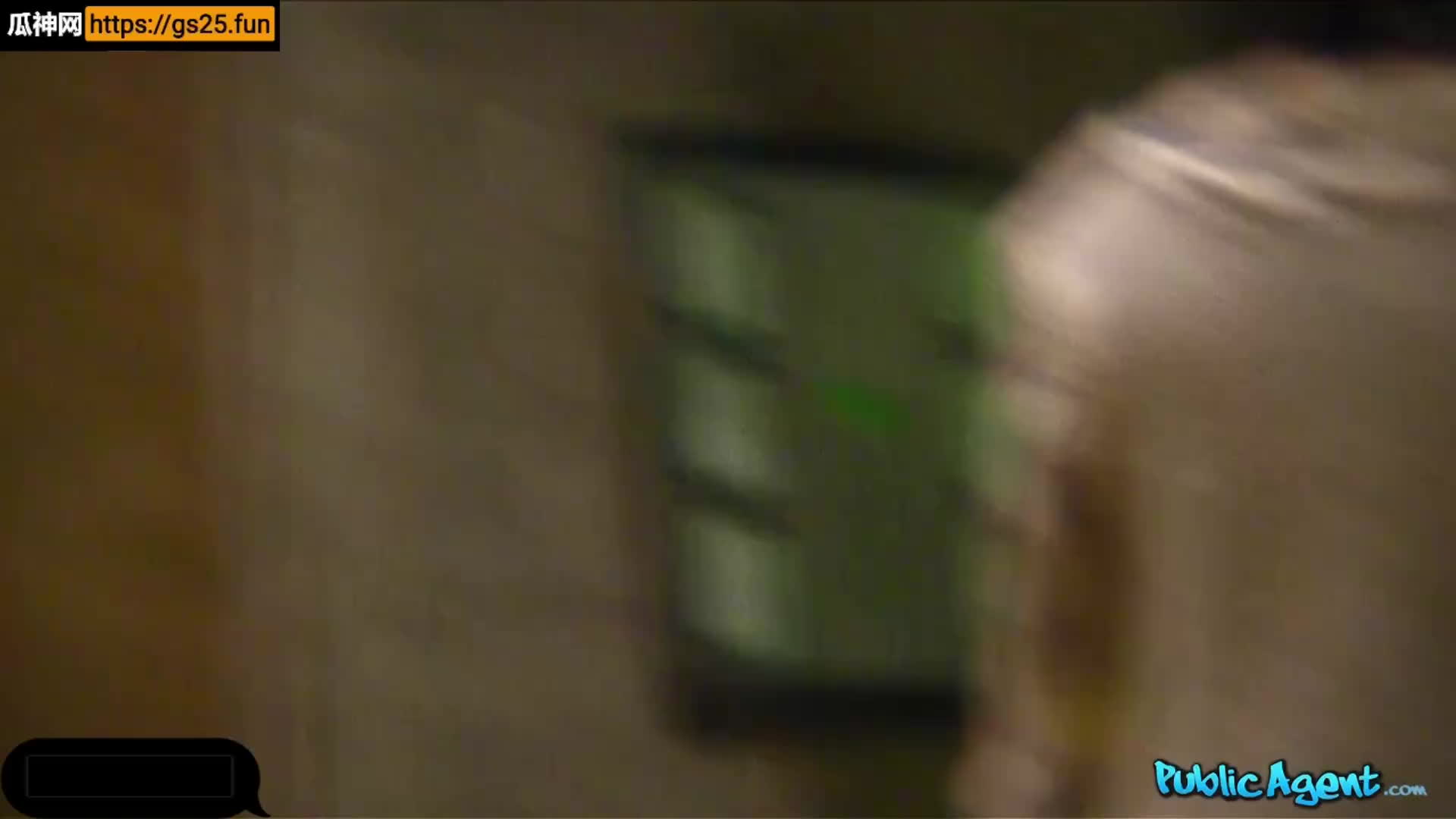 捷克街头搭讪：夜邀日本少女，待她睡意朦胧便以温柔口爱款待，沉醉在迷人的布拉格之夜。