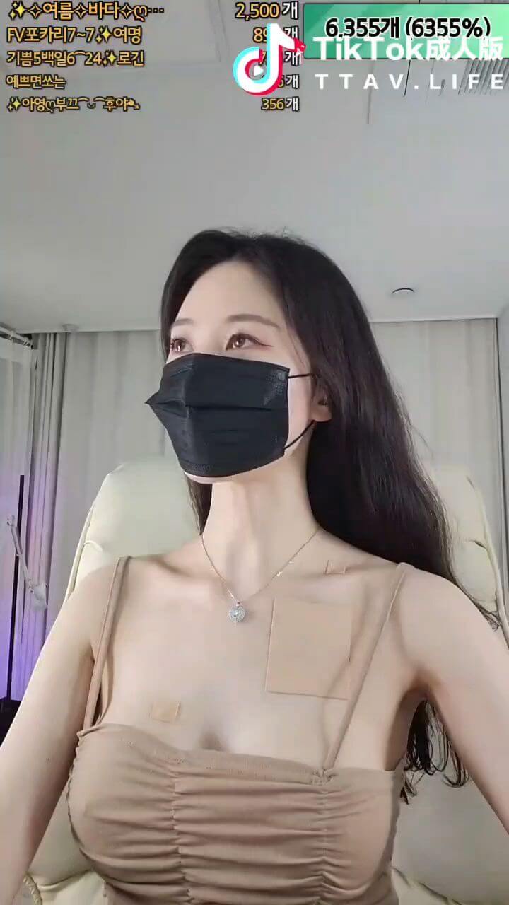 韩国御姐蕾丝装直播，女神在线叫床超级刺激