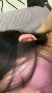 高颜值眼镜妹私拍视频流出，床上趴跪式深喉口交，小嘴吞吐龟头口活一流，颜值口技双在线