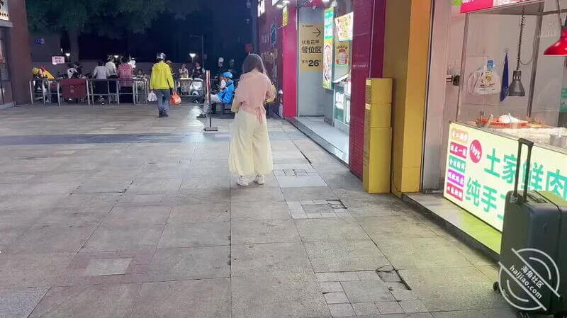街头邂逅美艳和服少女,被征服的热辣一夜