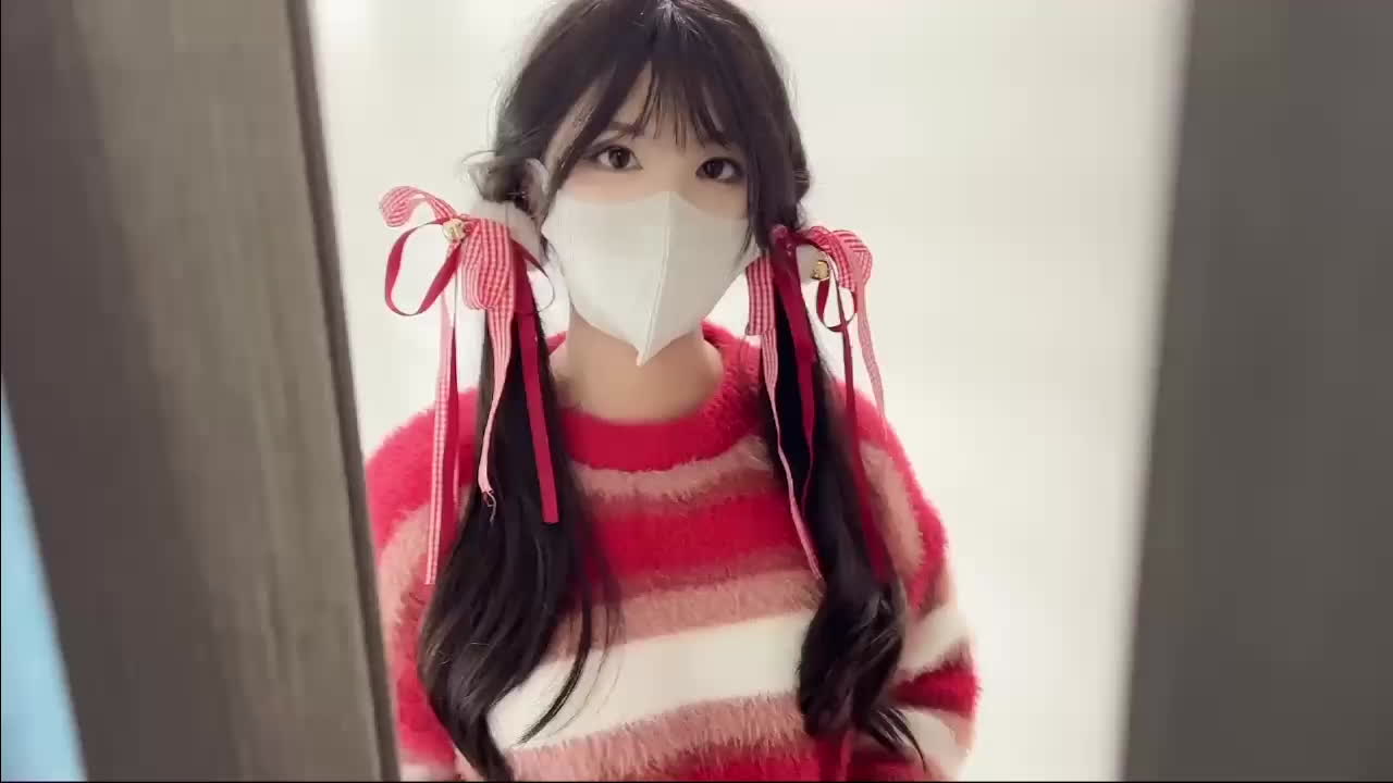 小敏儿的粉穴好嫩 她说内射才是最爽的