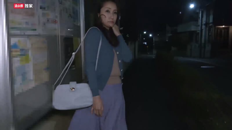 日韩丰满人妻,街头偶遇被捆绑按摩
