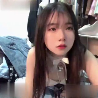 母狗女友戴项圈献身男友，SM视频流出，彻底暴露她另一面的淫荡！