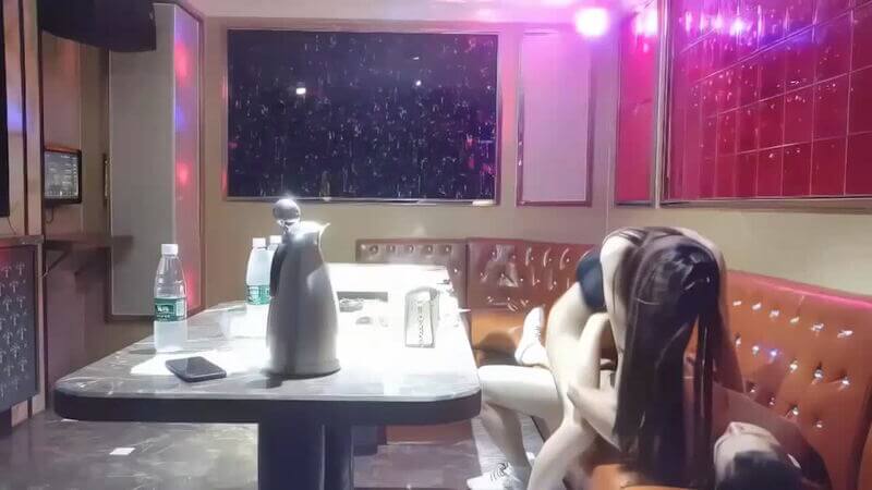 校园大瓜 穷大学生贪财偷情 性爱视频被曝光