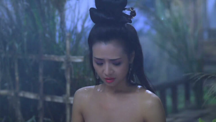 国产经典三级聊斋艳谭 古装美女的私密之夜