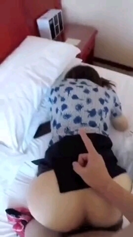 勾搭空姐，下了航班衣服都没脱直接干。叫声绝了
