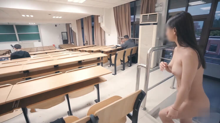 极限露出. 复旦校花全裸 复旦大学一日游