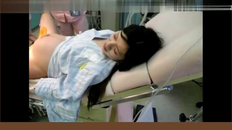 【国产自拍】真实分娩！牛人自拍老婆产子全程，边鼓励边拍摄，变态另类行为曝光！