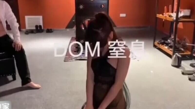 母狗女老板淫语狂欢,SM群交肉便器盛宴