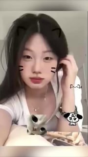 河南20岁少妇李琦，被爆出为金主定制风骚视频，她穿着黑丝，性感舞动，逐渐褪去衣服，开始自慰，高潮时的娇喘让人欲罢不能