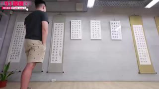 刚离婚的女书法家，在自己的作品前，随机挑选陌生男人做爱，她说这样能让作品更具感染力