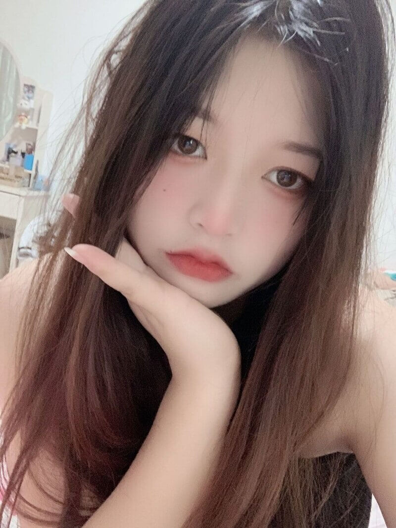 反差风情侣骑乘位做爱，前女友骚浪扭腰，难怪他怀念丝袜高跟的她