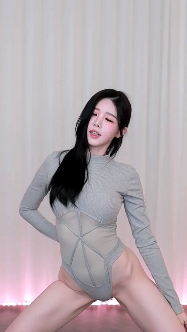 韩国女主播私密艳舞 嫩模大秀诱惑身材